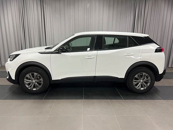 Peugeot 2008 2 of 5