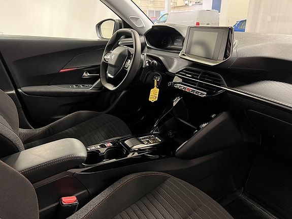 Peugeot 2008 9 of 13