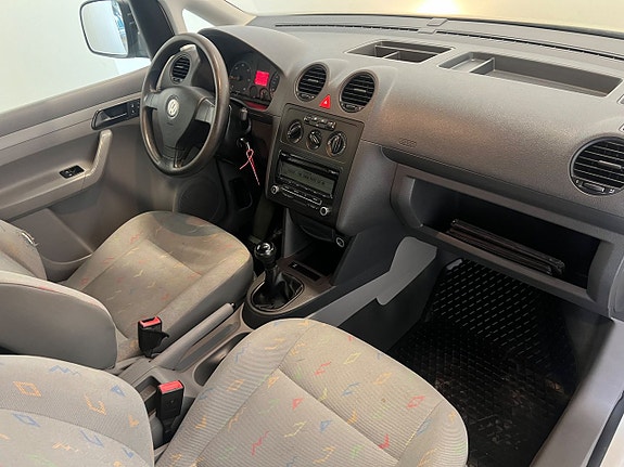 Volkswagen Caddy Maxi 10 of 18