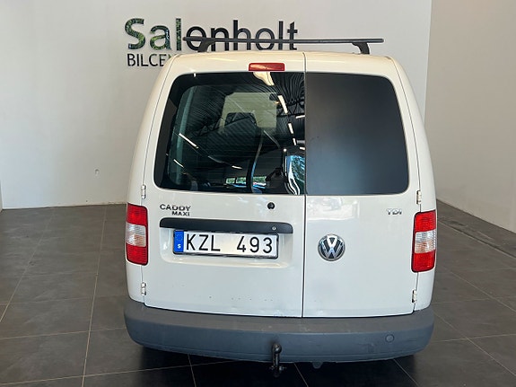 Volkswagen Caddy Maxi 16 of 18