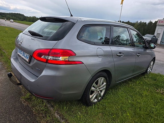 Peugeot 308 SW 5 of 5