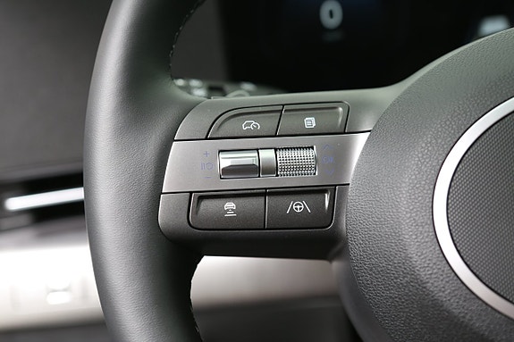 Hyundai Kona 17 of 24