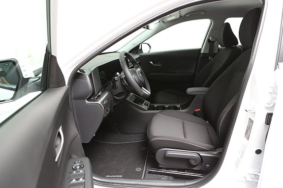 Hyundai Kona 9 of 24