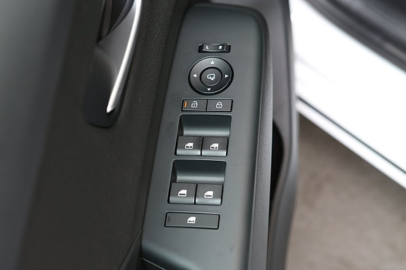 Hyundai Kona 15 of 24