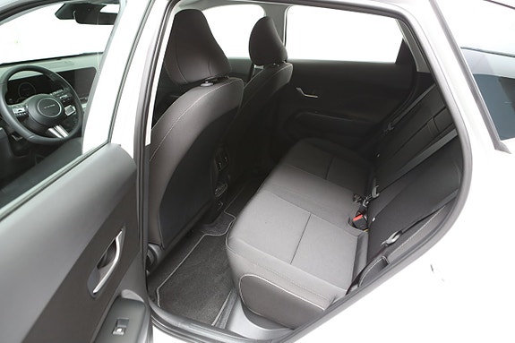 Hyundai Kona 10 of 24