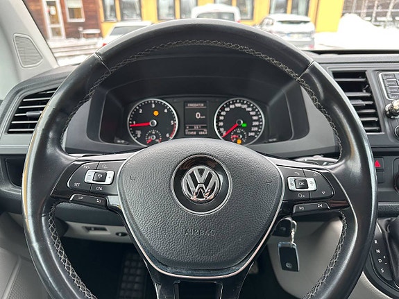 Volkswagen Transporter 13 of 22