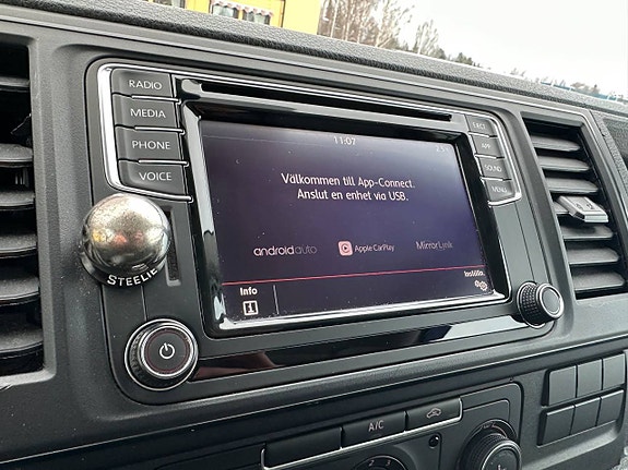 Volkswagen Transporter 18 of 22
