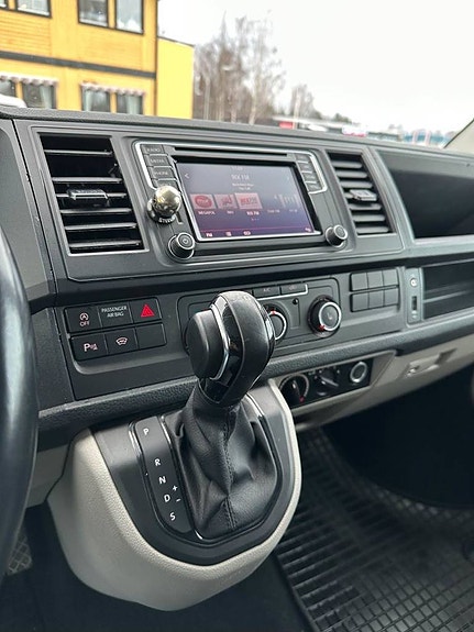 Volkswagen Transporter 16 of 22