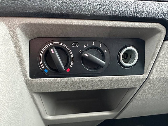Volkswagen Transporter 19 of 22