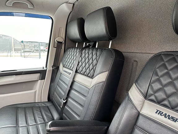 Volkswagen Transporter 21 of 22
