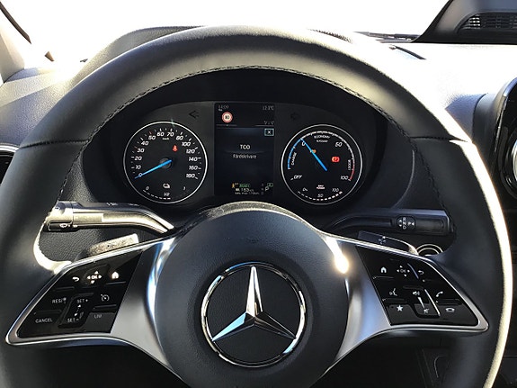 Mercedes-Benz eSprinter 414 17 of 17