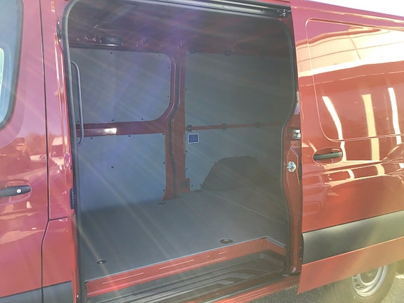 Mercedes-Benz eSprinter 414 9 of 17