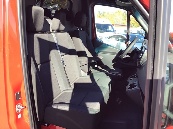 Mercedes-Benz eSprinter 414 5 of 17