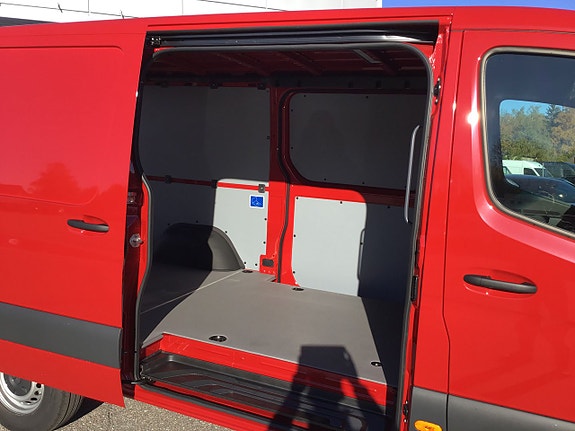 Mercedes-Benz eSprinter 414 7 of 17