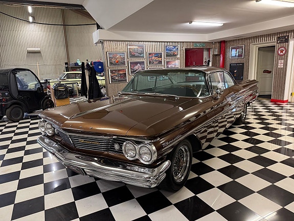 Pontiac Bonneville 10 of 23