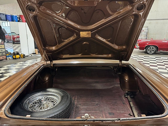 Pontiac Bonneville 19 of 23