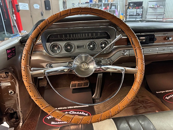 Pontiac Bonneville 14 of 23