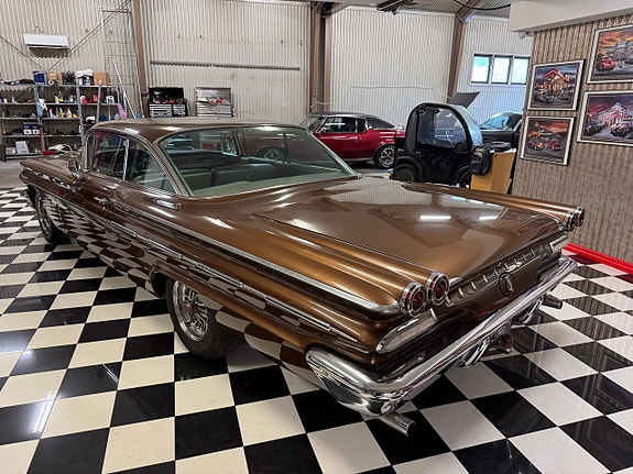 Pontiac Bonneville 9 of 23