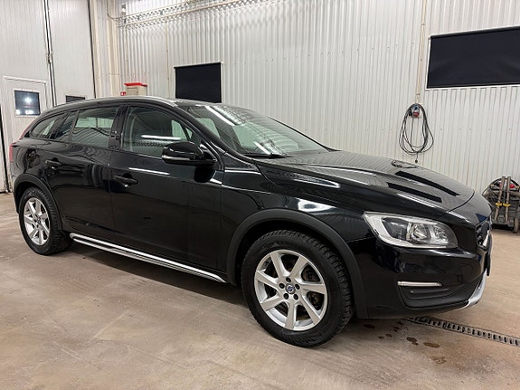 Volvo V60 Cross Country 5 of 23