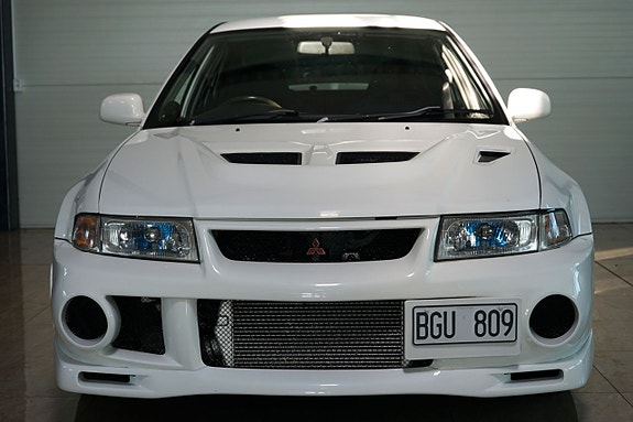 Mitsubishi Lancer 2 of 12