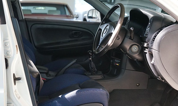 Mitsubishi Lancer 9 of 12