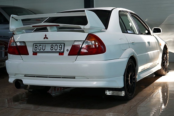 Mitsubishi Lancer 6 of 12