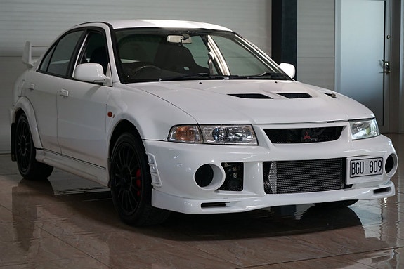 Mitsubishi Lancer 3 of 12