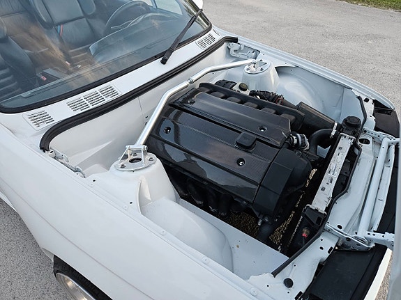 BMW 325i 7 of 11