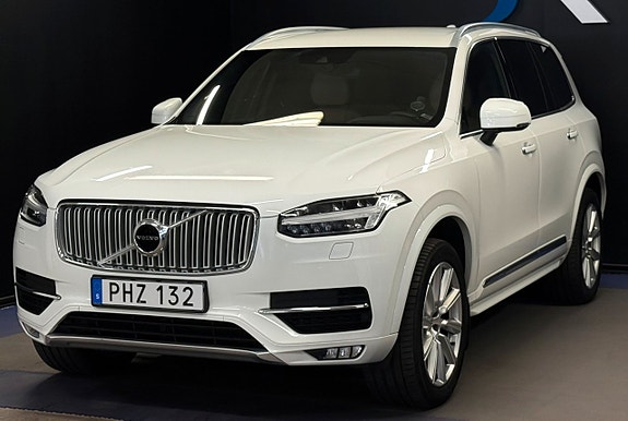 Volvo XC90 3 of 19