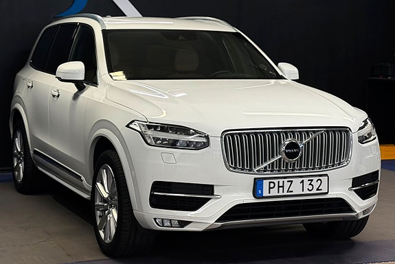 Volvo XC90 4 of 19