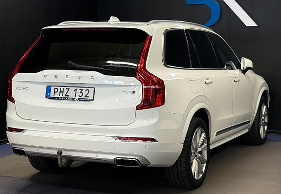 Volvo XC90 6 of 19