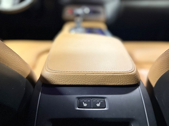 Volvo XC90 17 of 19
