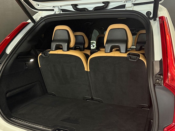 Volvo XC90 9 of 19