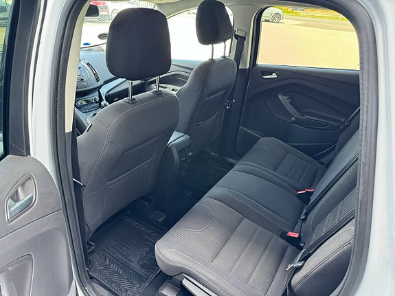 Ford Kuga 15 of 23
