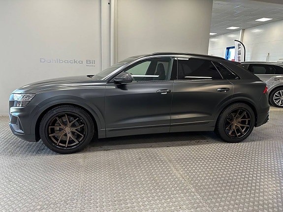 Audi SQ8 3 of 5