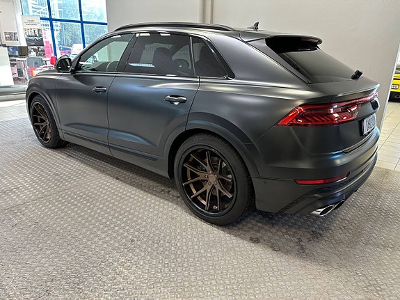 Audi SQ8 4 of 5