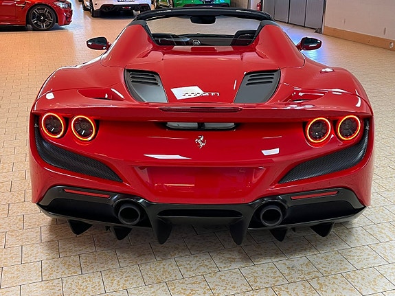 Ferrari F8 Spider 5 of 5
