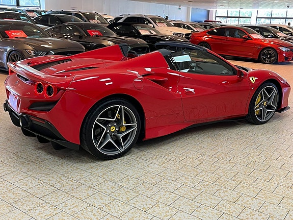 Ferrari F8 Spider 6 of 27