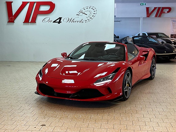 Ferrari F8 Spider 2 of 5
