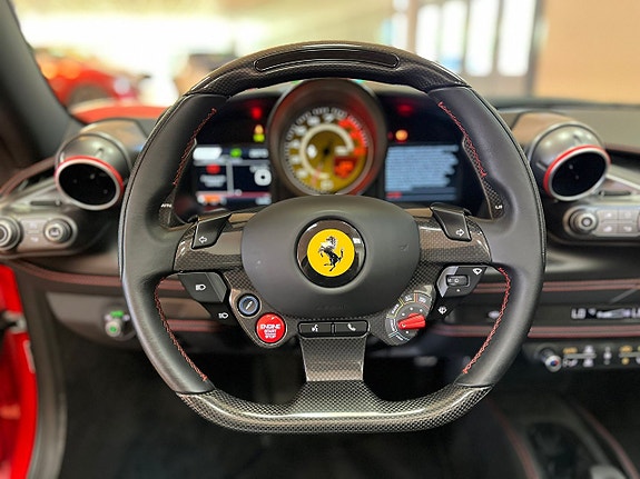Ferrari F8 Spider 13 of 27