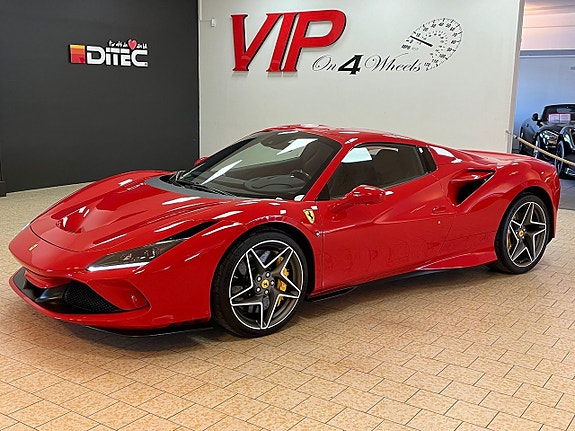 Ferrari F8 Spider 19 of 27