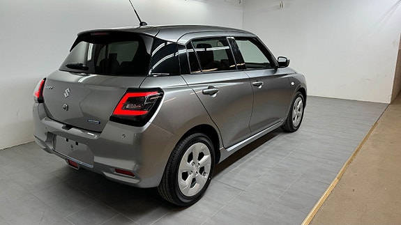 Suzuki Swift 3 of 21