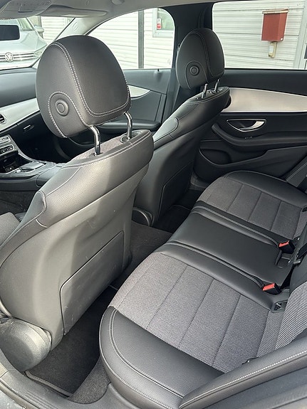 Mercedes-Benz E300 4 of 8