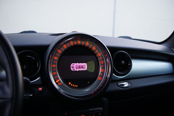 MINI Cooper SD 23 of 27