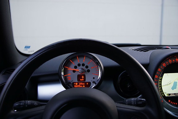 MINI Cooper SD 25 of 27