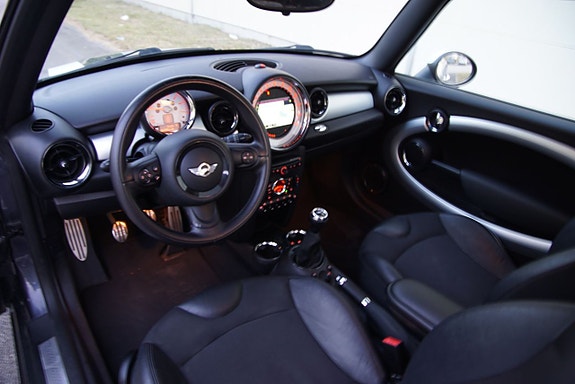 MINI Cooper SD 20 of 27