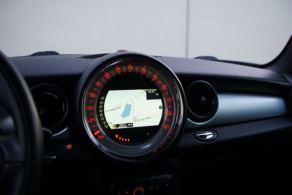 MINI Cooper SD 22 of 27