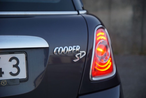MINI Cooper SD 8 of 27