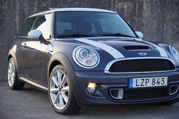 MINI Cooper SD 2 of 27