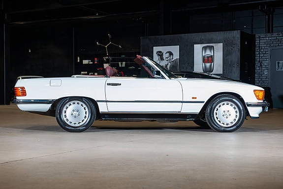 Mercedes-Benz 300 SL 8 of 25
